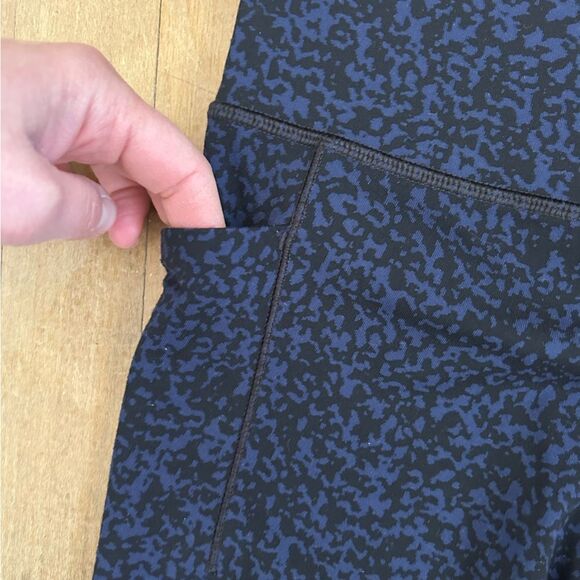 Athleta Salutation Stash Pocket Gravel Tight - Picture 6 of 9